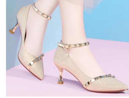 2020 Women's shoes in Spring and Autumn with New style High heel fine heel pointed end@7106, Black
2020 Women's shoes in Spring and Autumn with New style High heel fine heel pointed end@7106, Black