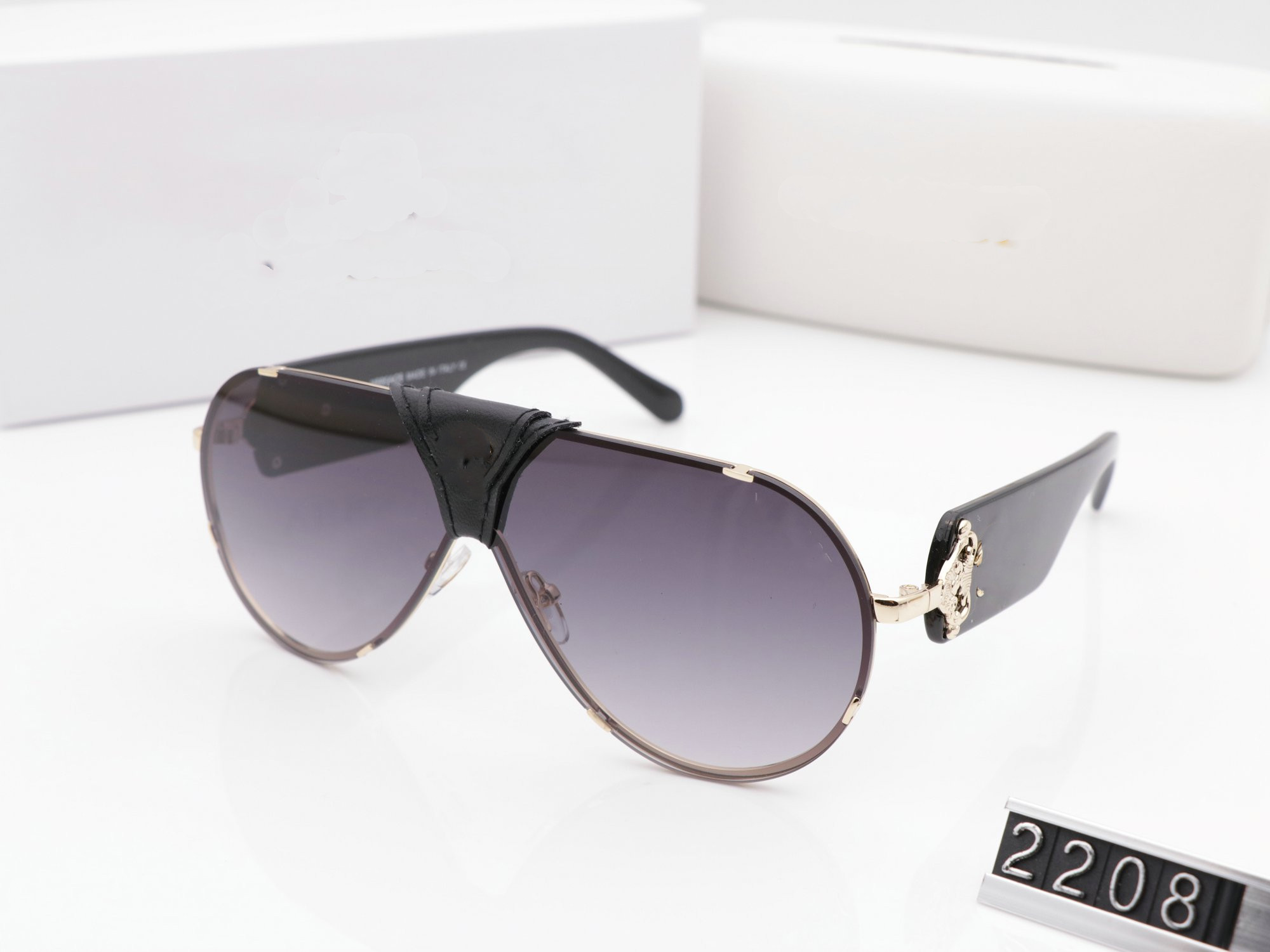 Summer style italy brand medusa sunglasses VE2218 women men brand designer uv protection sun glasses clear lens and coating lens sunwear
Summer style italy brand medusa sunglasses VE2218 women men brand designer uv protection sun glasses clear lens and coating lens sunwear