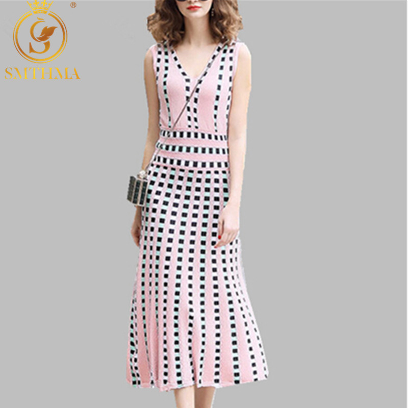 Sexy V-neck Sleeveless Dresses Women Runway Summer Pullovers Knit Dress Elegant grid Slim vestidos Y200102, Photo color
Sexy V-neck Sleeveless Dresses Women Runway Summer Pullovers Knit Dress Elegant grid Slim vestidos Y200102, Photo color