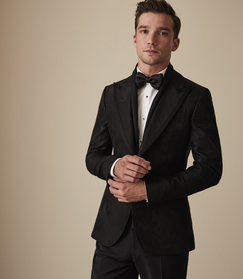Black Floral Pattern Groomsmen Wedding Tuxedos 2019 Peaked Lapel Two Button Mens Pants Suits Handsome 2 Pieces Formal Best Men Blazer