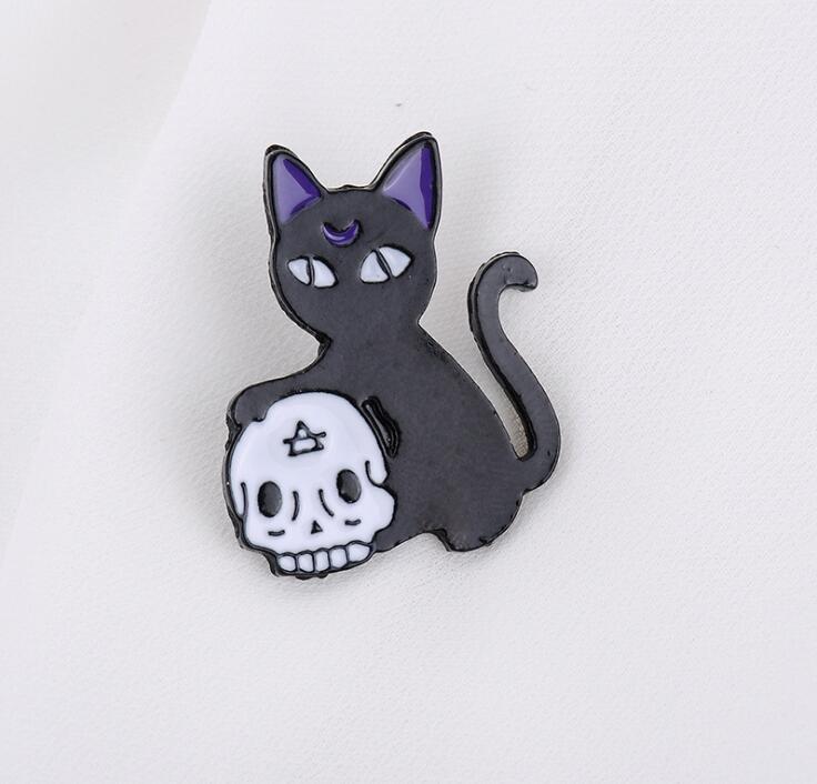 Bad Witch Needle Crystal Ball Handmade Black Cat Skull Retro Enamel Pin Brooch Badge Decorative Cowboy Halloween Jewelry