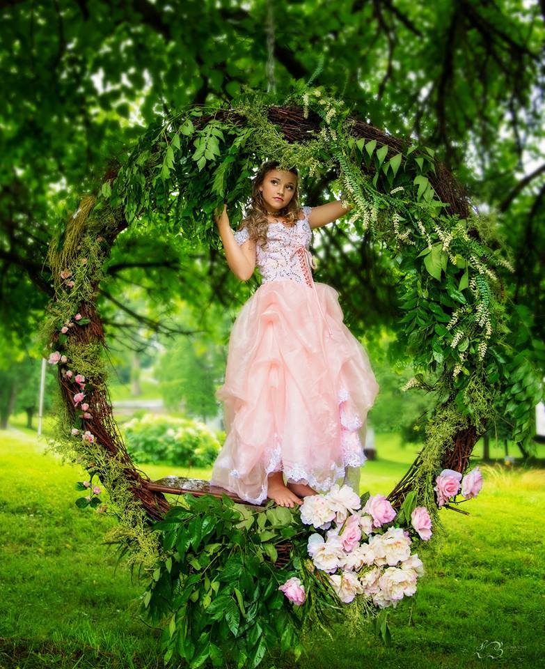 Cute Pink Flower Girl Dresses For Weddings Off The Shoulder Beads A Line Girls Pageant Gowns Tutu First Holy Communion Dresses Party Wear