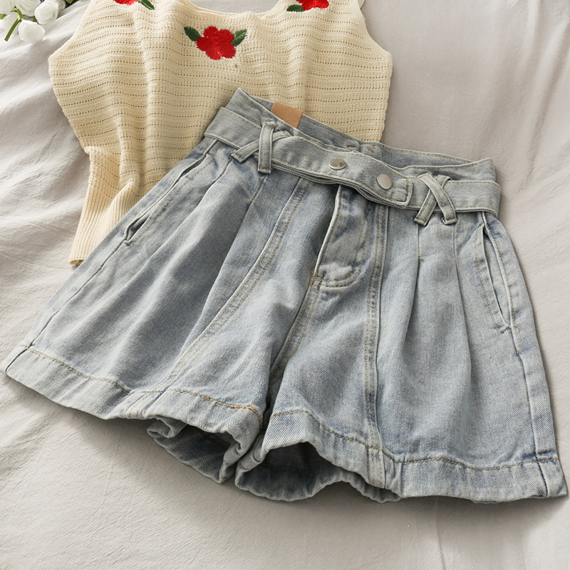 Korean Retro Vintage Old Fashion High Waist Denim Shorts Female 2020 Summer New Bandage Wild A Word Shorts Hot Women' Short, Light blue
Korean Retro Vintage Old Fashion High Waist Denim Shorts Female 2020 Summer New Bandage Wild A Word Shorts Hot Women' Short, Light blue