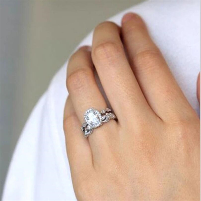 Unique Vintage Jewelry 925 Sterling Silver Oval Cut White Topaz CZ Diamond Gemstones Couple Ring Women Wedding Flower Bridal Ring Set Gift