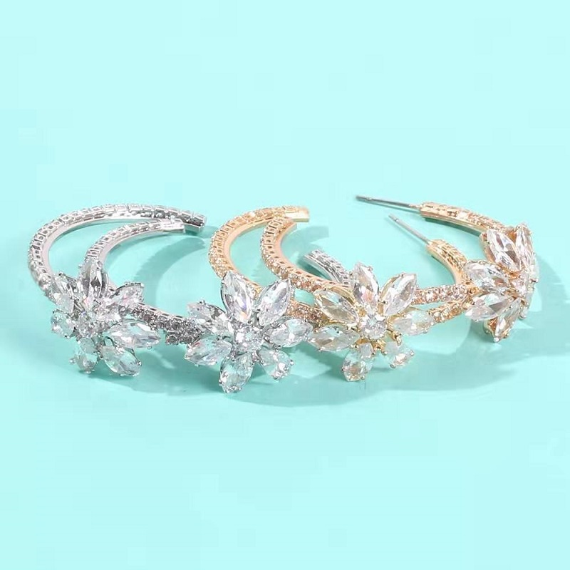 Wholesale-out gem flower C hoop earrings for women luxury designer bling diamond hoops circle gold silve huggie earrings zircon jewelry gift
Wholesale-out gem flower C hoop earrings for women luxury designer bling diamond hoops circle gold silve huggie earrings zircon jewelry gift