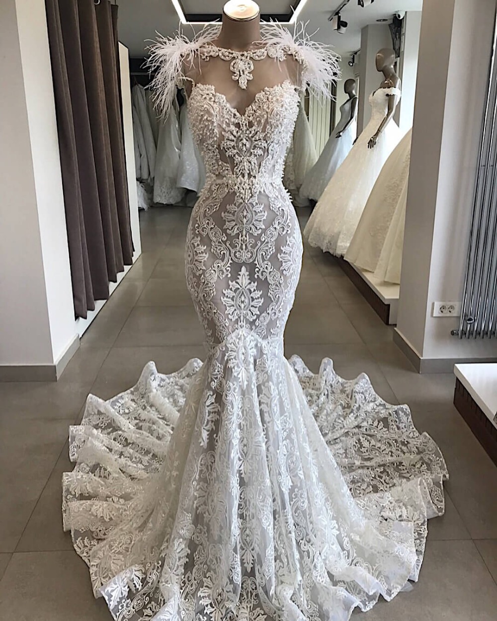 Robe De Mariee Mermaid Lace Wedding Dresses 2020 Luxury Beaded Feather Backless Sweetheart Trumpet Chapel Train Bride Dress
