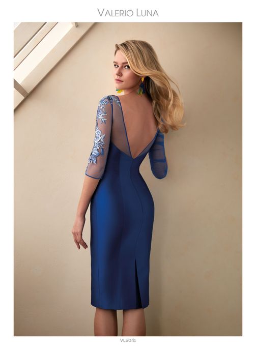 Elegant Sheath Mother Of The Bride Dresses Scoop Neck Lace Floral Appliqued Half Sleeves Wedding Guest Gown Backless Knee Length Mother Gown