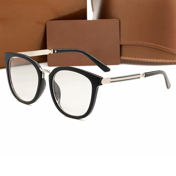 2019 Luxury Designer Brand Sunglasses for Women Men Classic Vintage Sunglasses Women Man Designer Eyeglasses Sports Sun Shades 5 Colors
2019 Luxury Designer Brand Sunglasses for Women Men Classic Vintage Sunglasses Women Man Designer Eyeglasses Sports Sun Shades 5 Colors
