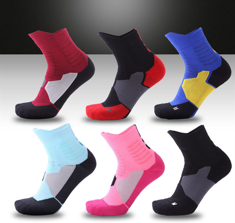 Mid tube elite basketball stockings for men thickened towel bottom breathable professional sports socks elite socks male, Mixed colors 39-44eur(male)
Mid tube elite basketball stockings for men thickened towel bottom breathable professional sports socks elite socks male, Mixed colors 39-44eur(male)
