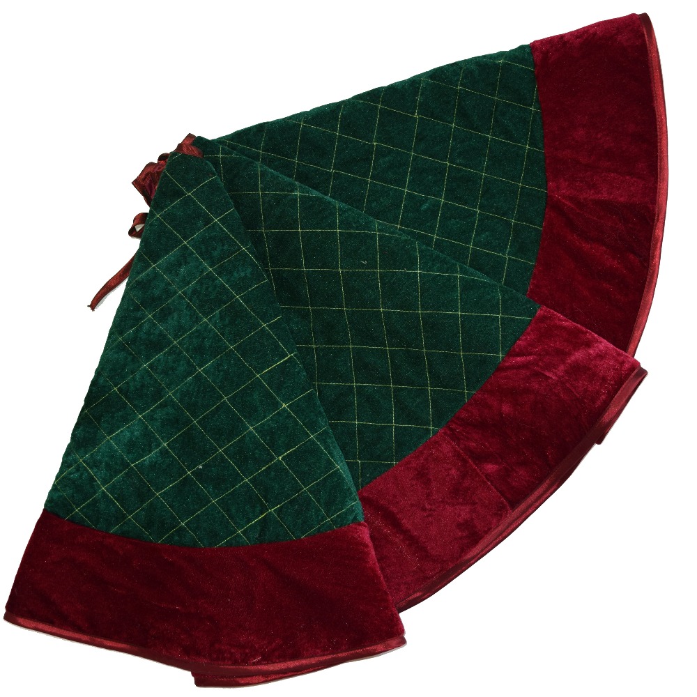 Sorrento 36"/42"/50"Green velvet diamond quilted embroidery decoration skirt with velvet border decoration Christmas tree skirt
Sorrento 36"/42"/50"Green velvet diamond quilted embroidery decoration skirt with velvet border decoration Christmas tree skirt