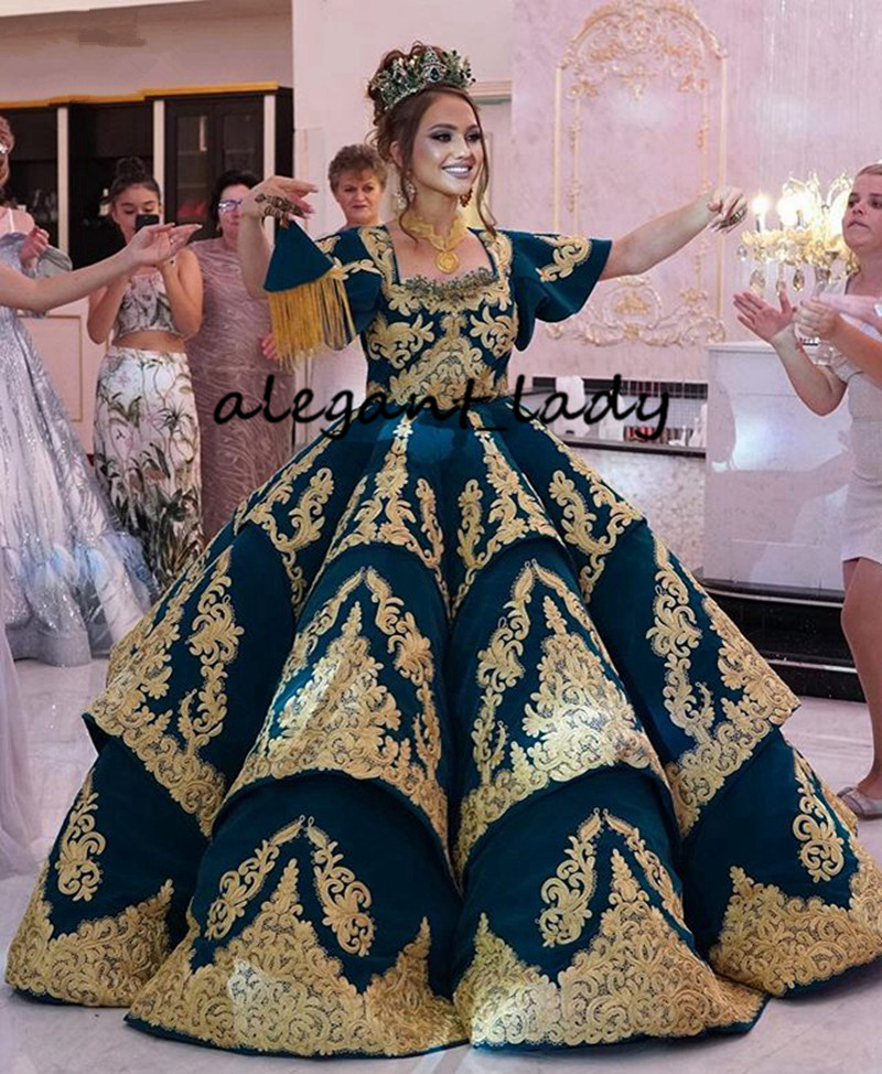 Puffy Short Sleeves Arabic Dubai Wedding Dresses 2020 Plus Size Luxury Sparkly Gold Lace Applique Tiered Ruffles Bride Wedding Gown