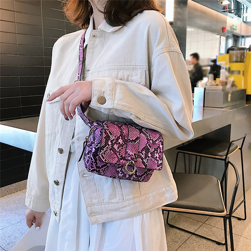 2019 Women Outdoor Hasp Serpentine Messenger Bag Chest Bag Waist Phone Belt Ladies Snake Skin Waist Pack For women, Pink
2019 Women Outdoor Hasp Serpentine Messenger Bag Chest Bag Waist Phone Belt Ladies Snake Skin Waist Pack For women, Pink