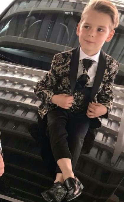 Boy's Suits 3 Pieces Beach Wedding Tuxedos For Kid Shawl Lapel Formal Prom Suit (Jacket+Pants+Vest) Little Boys Formal Wear, Same as image
Boy's Suits 3 Pieces Beach Wedding Tuxedos For Kid Shawl Lapel Formal Prom Suit (Jacket+Pants+Vest) Little Boys Formal Wear, Same as image