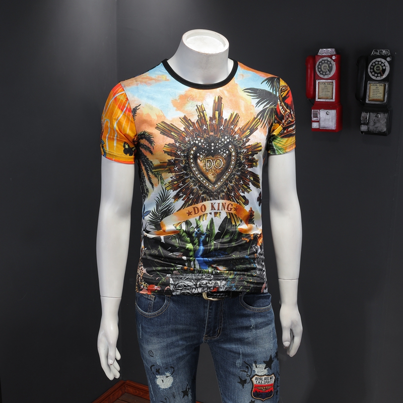 2020 summer new trendy men's handsome fashion round neck short-sleeved T-shirt personalized print pattern large size bottoming T-shirt, Figure color
2020 summer new trendy men's handsome fashion round neck short-sleeved T-shirt personalized print pattern large size bottoming T-shirt, Figure color