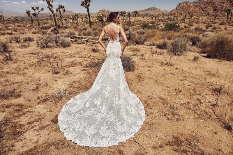 2020 Elegant Mermaid Wedding Dresses Deep V Neck Beads Backless Appliques Wedding Dresses Sweep Train Vestidos De Novia