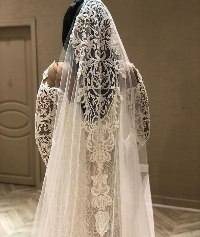 Romantic Long Sleeve Mermaid Wedding Dresses Off Shoulder Lace Vintage Bridal Gowns Bacless Beads Sweep Train Formal Wedding Dress