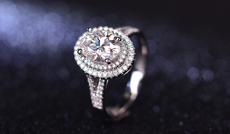 Choucong Hot Sale New Luxury Jewelry Pure 100% 925 Sterling Silver Oval Cut White Topaz CZ Diamond Gemstones Women Wedding Band Ring Gift