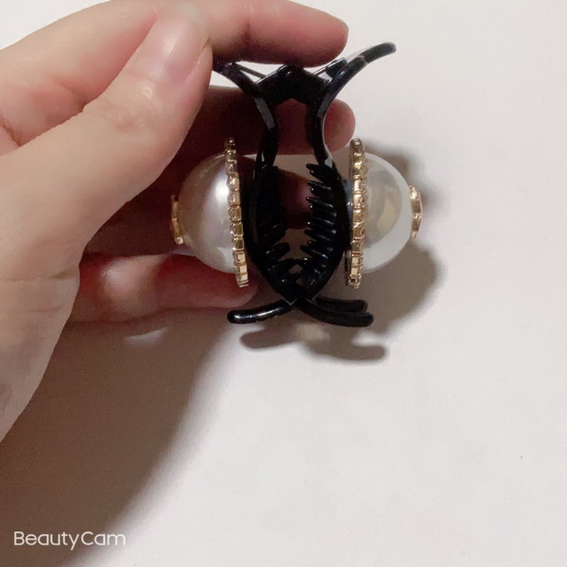 5X3CM Rhinestone Pearl Claw Clip C hair clip for ladys collection Luxury Hair Accessories Item Fashion hair ornament party gift, Golden;silver
5X3CM Rhinestone Pearl Claw Clip C hair clip for ladys collection Luxury Hair Accessories Item Fashion hair ornament party gift, Golden;silver