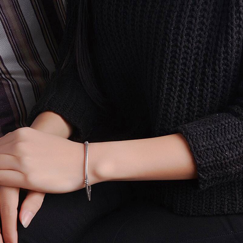 Wholesale-size 17-21cm 925 Silver Plated Bracelet Snake chain with Barrel Clasp diy beads Fit Pandora Logo Bracelet Jewelry pulseras
Wholesale-size 17-21cm 925 Silver Plated Bracelet Snake chain with Barrel Clasp diy beads Fit Pandora Logo Bracelet Jewelry pulseras