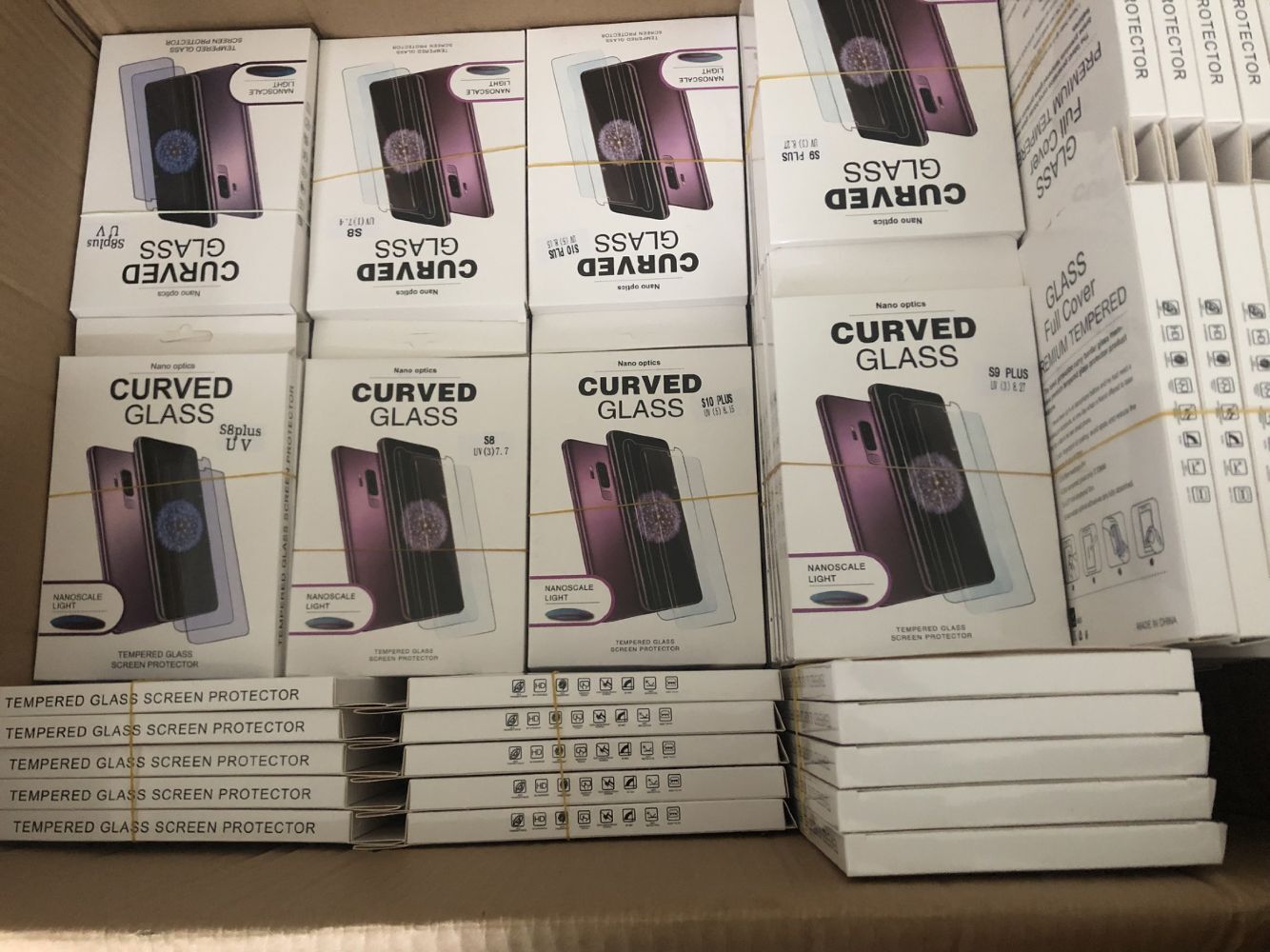 3D Curved Full Glue Tempered Glass For Samsung S10 Note10 S9 S8 Plus Note8 Full Adhesive Screen Protector Case Friendly With UV Light In Box
3D Curved Full Glue Tempered Glass For Samsung S10 Note10 S9 S8 Plus Note8 Full Adhesive Screen Protector Case Friendly With UV Light In Box