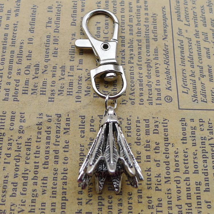 Alloy Badminton Key Buckle Lobster Pendant Buckle Ancient Silver Ornaments Parts
Alloy Badminton Key Buckle Lobster Pendant Buckle Ancient Silver Ornaments Parts