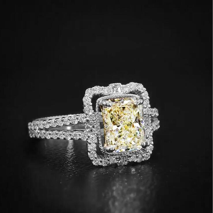 Sterg Sier Princess-Cut Oval Eternity Band Ring with Sparkg Vintage CZ Dias