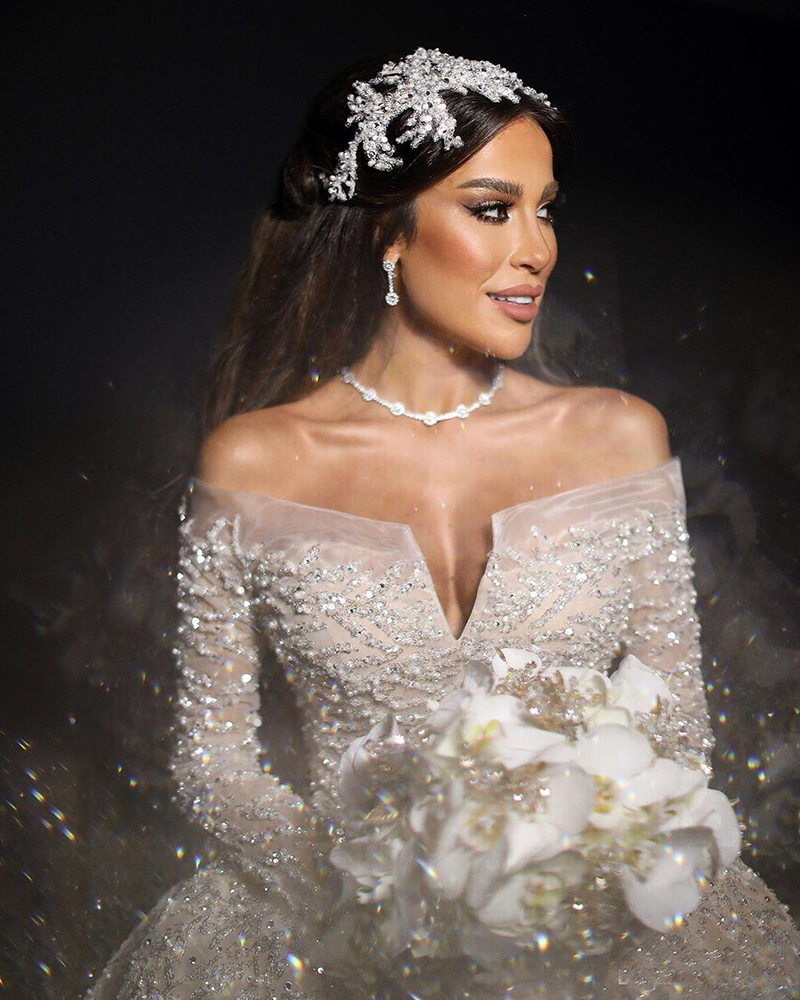 2020 Beaded Sequins Wedding Dresses Ball Gowns Long Sleeves Sexy Bridal Dresses Charming Wedding Gowns Custom Made