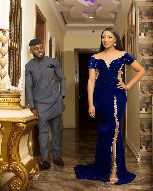 Royal Blue Velvet Formal Evening Dresses Scoop Short Sleeve Sheath African Evening Gowns with Stunning Beaded Sheer Waist Leg Slit Dinner, Gray
Royal Blue Velvet Formal Evening Dresses Scoop Short Sleeve Sheath African Evening Gowns with Stunning Beaded Sheer Waist Leg Slit Dinner, Gray