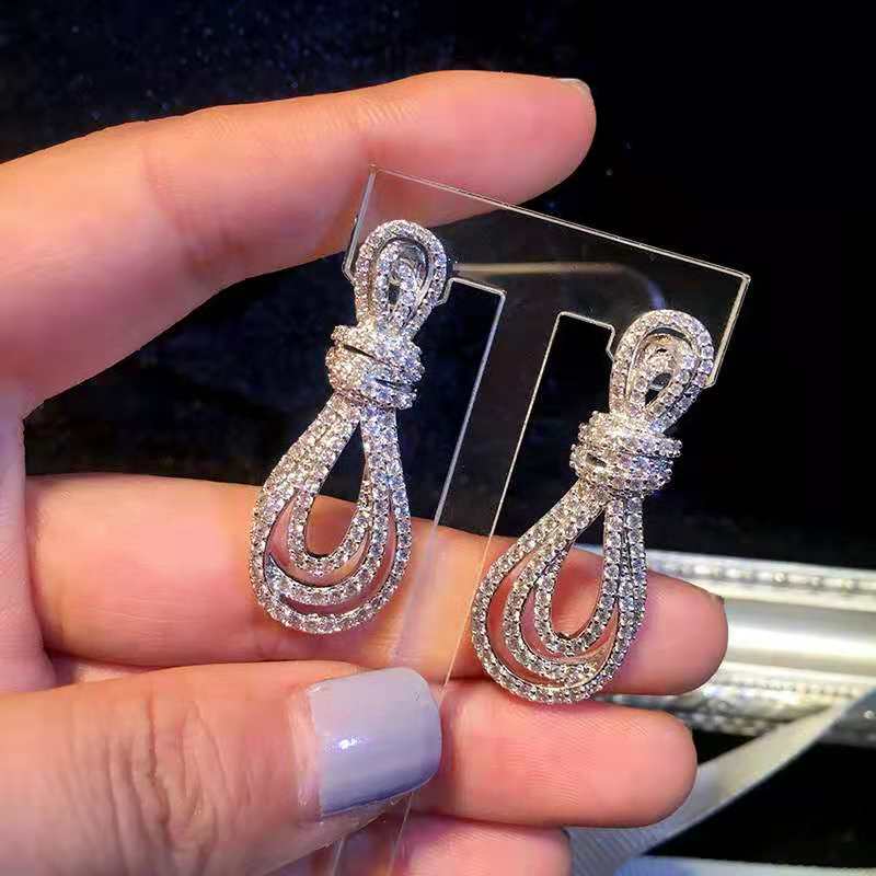 Women Earrings High End 18K White Gold Plated CZ Big Bowknot Earrings for Girls Women for Party Wedding, Golden;silver
Women Earrings High End 18K White Gold Plated CZ Big Bowknot Earrings for Girls Women for Party Wedding, Golden;silver