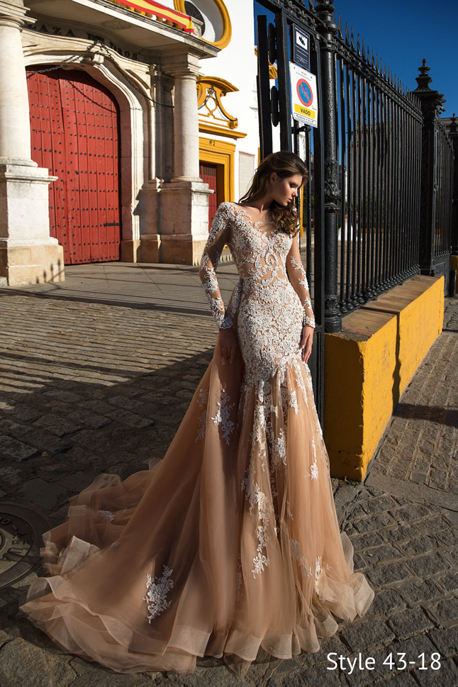 2019 Lace Champagne Wedding Dresses With Detachable Train Appliques Sweep Train Bohemian Wedding Dress Long Sleeve Country Bridal Gowns