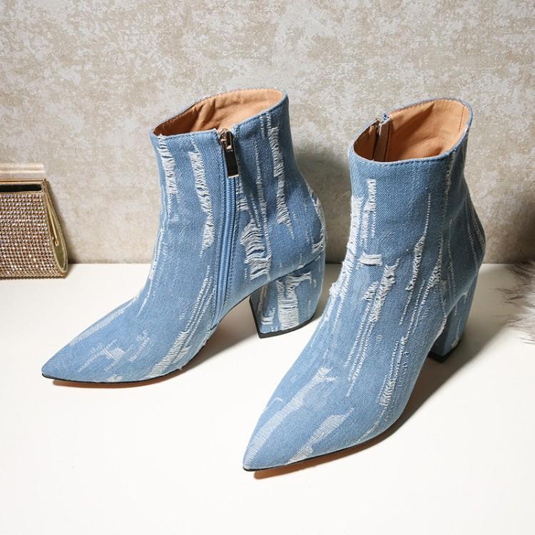 US4-11 Womens Pointed Toe Denim Jeans Ankle Boots Side Zip Chunky Block High Heel Ripped Shoes Plus Size C390
US4-11 Womens Pointed Toe Denim Jeans Ankle Boots Side Zip Chunky Block High Heel Ripped Shoes Plus Size C390