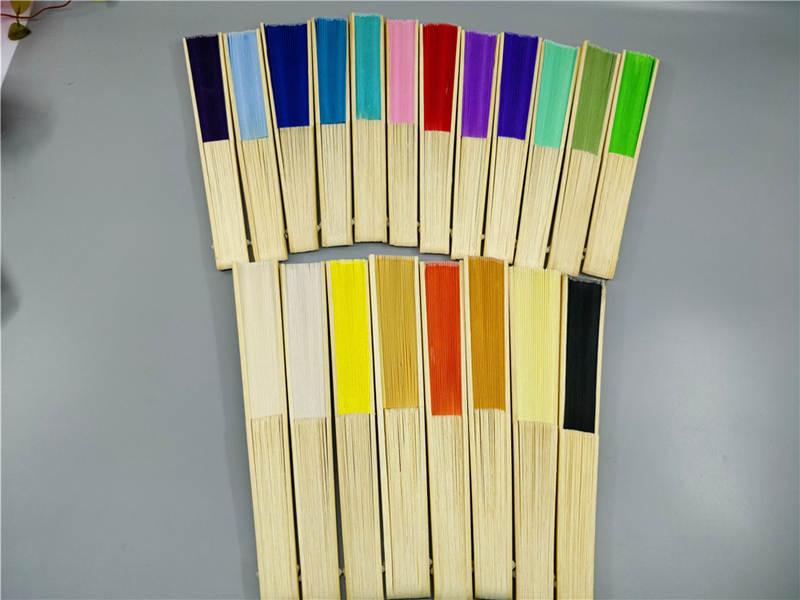 Personalized Silk Fan Cloth Hand Fan Customized Bride Groom039s Name Wedding Gift Wedding Favor5120804