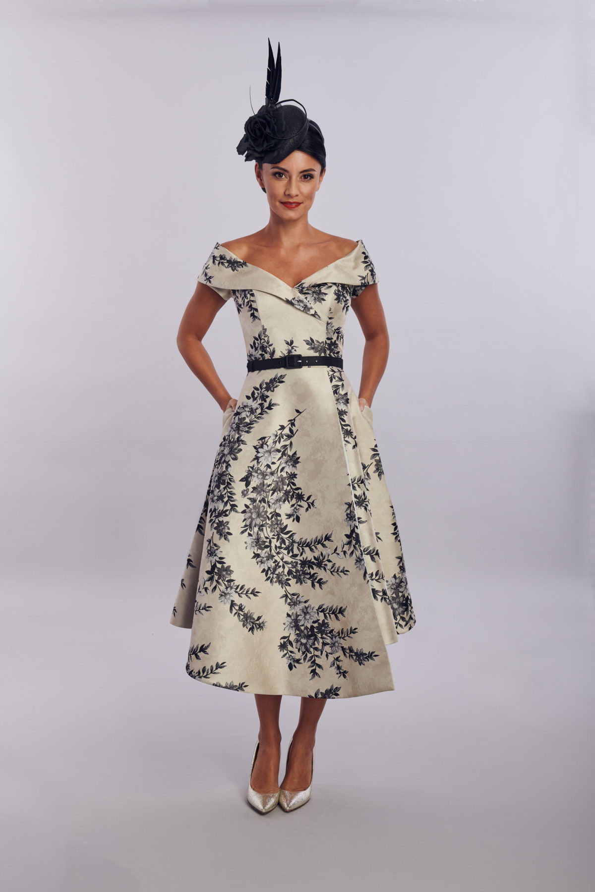 Elegent A Line House Of Mooshki Mother of The Bride Dress Off Shoulder Short Sleeve Print Sash Wedding Guest Dresss Tea Length Evening Gown