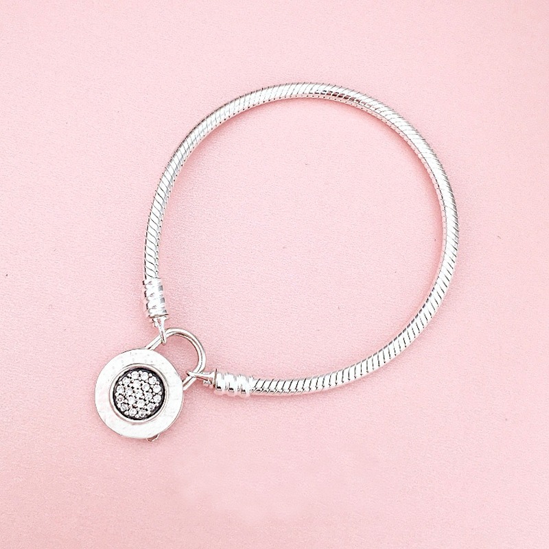 Other Bracelets Real 925 Sterling Silver Signature Padlock Moments Smooth Snake Chain Pan Bracelet Bangle Fit Bead Charm Diy Europe Jewelry
Other Bracelets Real 925 Sterling Silver Signature Padlock Moments Smooth Snake Chain Pan Bracelet Bangle Fit Bead Charm Diy Europe Jewelry