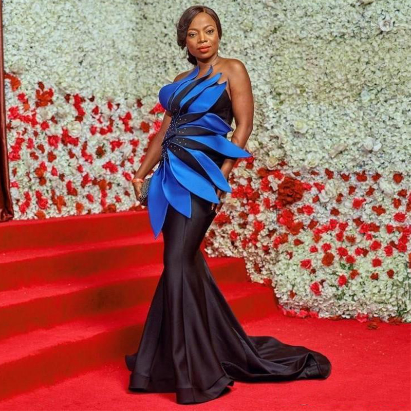 Sevintage Mermaid Crystal Ruched Satin Celebrity Dress Black and Royal Blue Red Carpet Dresses Long Evening Gowns Sweep Tail
Sevintage Mermaid Crystal Ruched Satin Celebrity Dress Black and Royal Blue Red Carpet Dresses Long Evening Gowns Sweep Tail