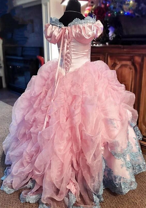2020 Gorgeous Ball Gown Flower Girl Dresses Off Shoulder Appliqued Beaded Ruffle Girl Pageant Gown Tiered Skirt Floor Length Birthday Gowns
