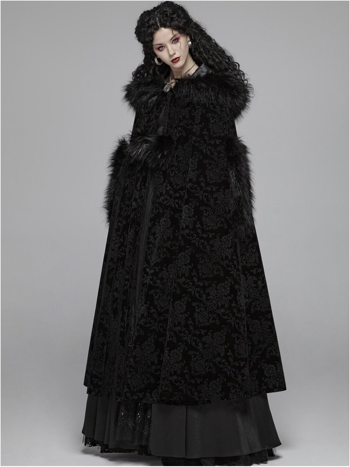 Black Fur Winter Cloak Cape Hooded with Print Trim Long Bridal Wraps & Jackets Special Party Banquet Gothic Wrap Wedding Bride Wear
