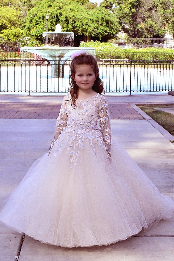Princess Flower Girl Dresses Jewel Neck Lace Appliqued Beads Long Sleeves A Line Girls Pageant Dress With Free Petticoat Kids Formal Gowns