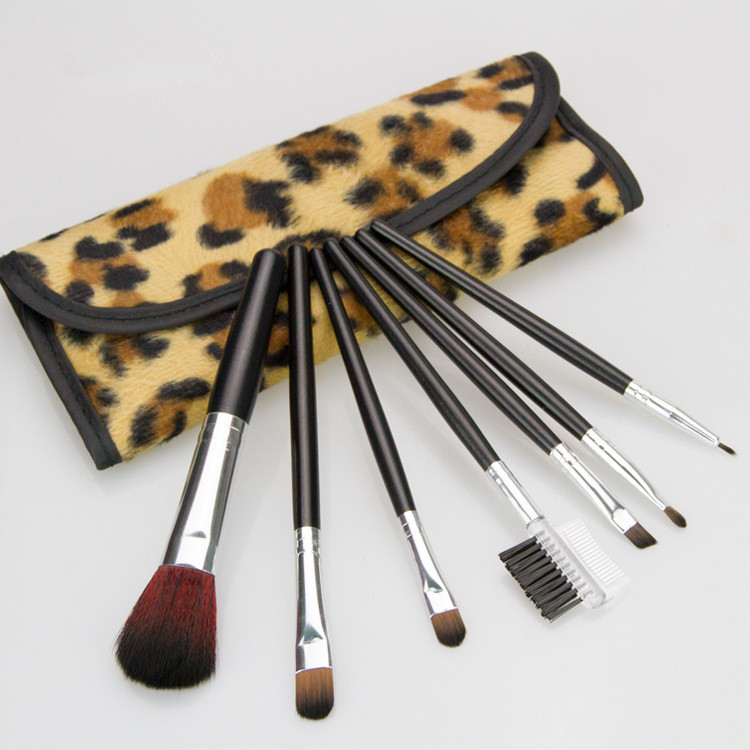 7pc/set Leopard Makeup Brushes Cosmetics Foundation Blush Eyeshadow Brushes Kit Girl Women Facial Care Beauty Tools with Leopard Bag GGA2226
7pc/set Leopard Makeup Brushes Cosmetics Foundation Blush Eyeshadow Brushes Kit Girl Women Facial Care Beauty Tools with Leopard Bag GGA2226