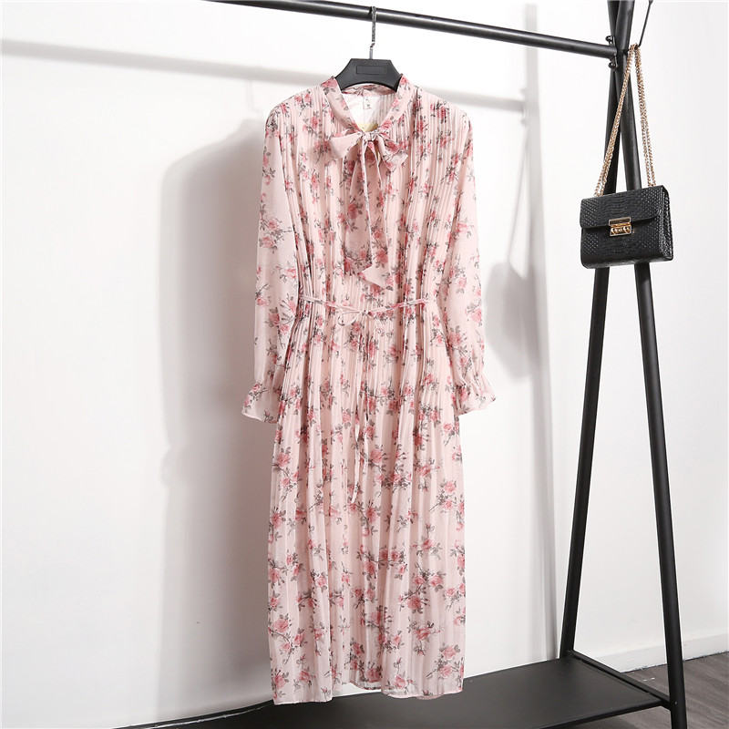 European Fashion 2020 Spring Plus Size Bow Tie Collar Long Sleeves High Waist Floral Printed Pleated Chiffon Maxi Dress Women
European Fashion 2020 Spring Plus Size Bow Tie Collar Long Sleeves High Waist Floral Printed Pleated Chiffon Maxi Dress Women