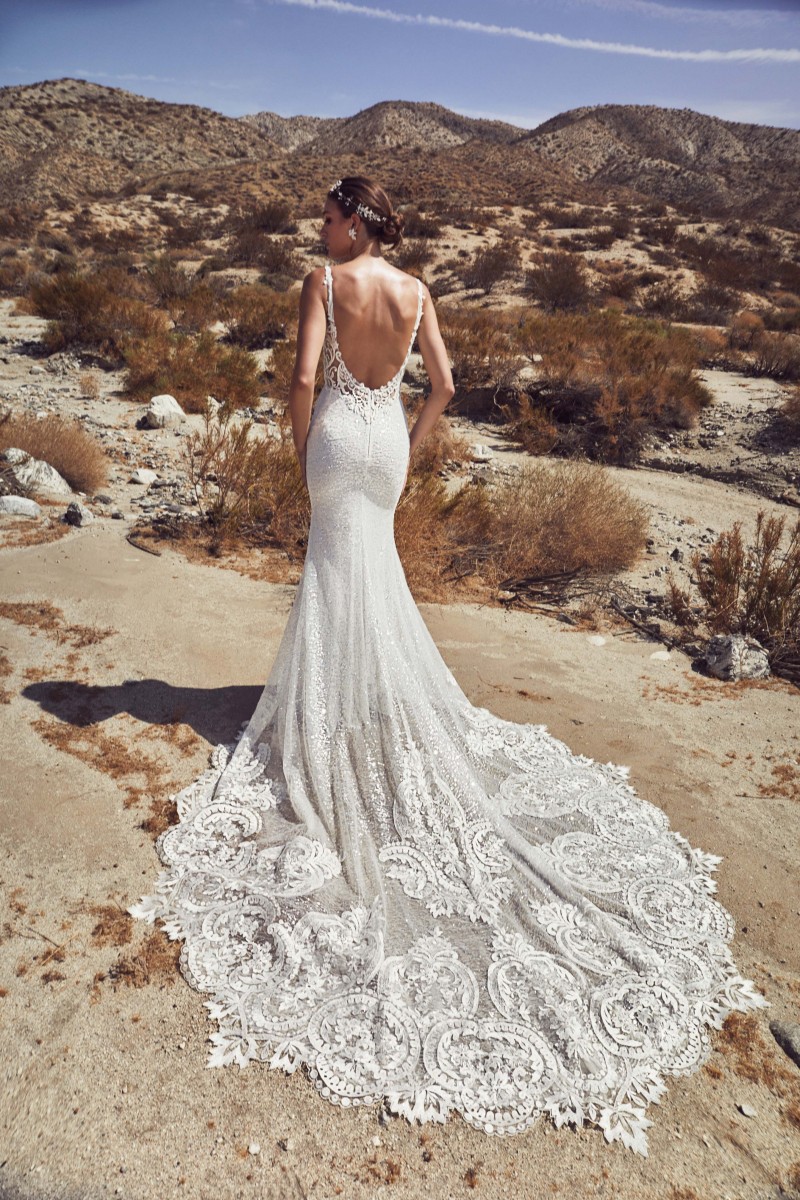 2020 Glamorous Mermaid Wedding Dresses Scoop Backless Beads Appliques Lace Wedding Dresses Court Train Bridal Gowns