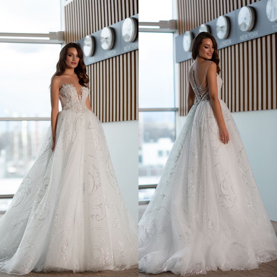 Oksana Mukha Wedding Dresses V Neck Button Black Sweep Train Bridal Gowns Custom Made Lace Appliques Sequins A Line Wedding Dress
Oksana Mukha Wedding Dresses V Neck Button Black Sweep Train Bridal Gowns Custom Made Lace Appliques Sequins A Line Wedding Dress