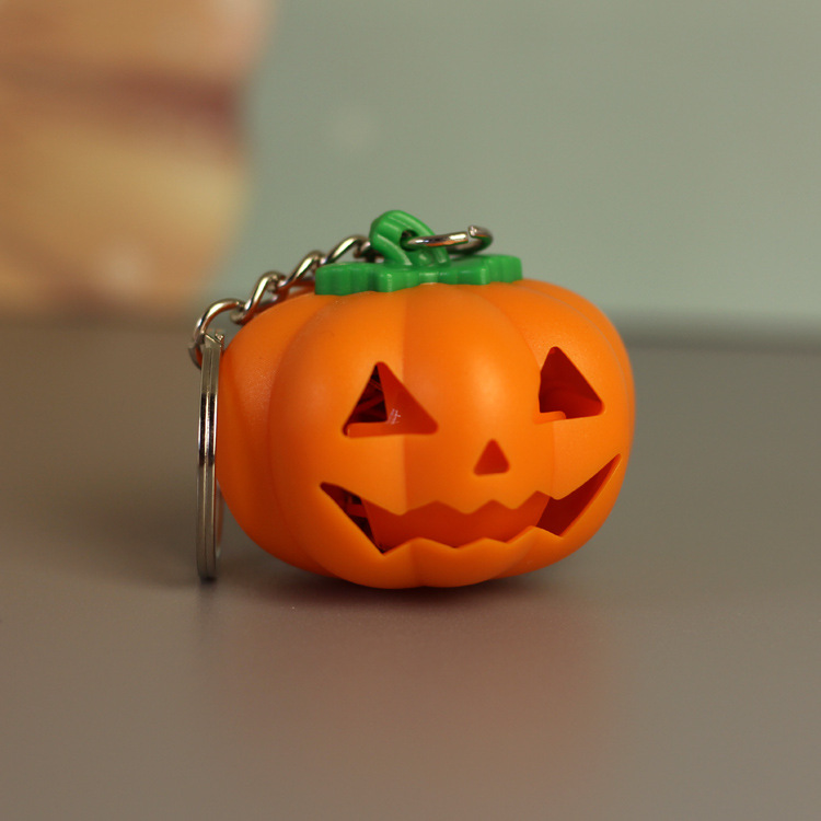 New Fashion Halloween Pumpkin LED Keychain with Sound Pumpkin Keyring Glowing Key Chain Pendant Bag Gift LB
