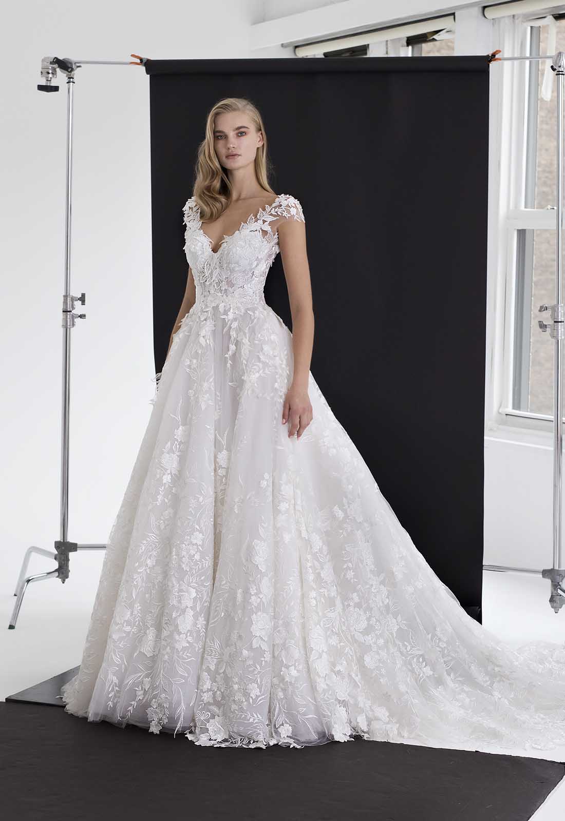 pnina tornai wedding dresses vintage v neck cap sleeve bohemian beach bridal gowns lace appliqued boho wedding dress robe de marie