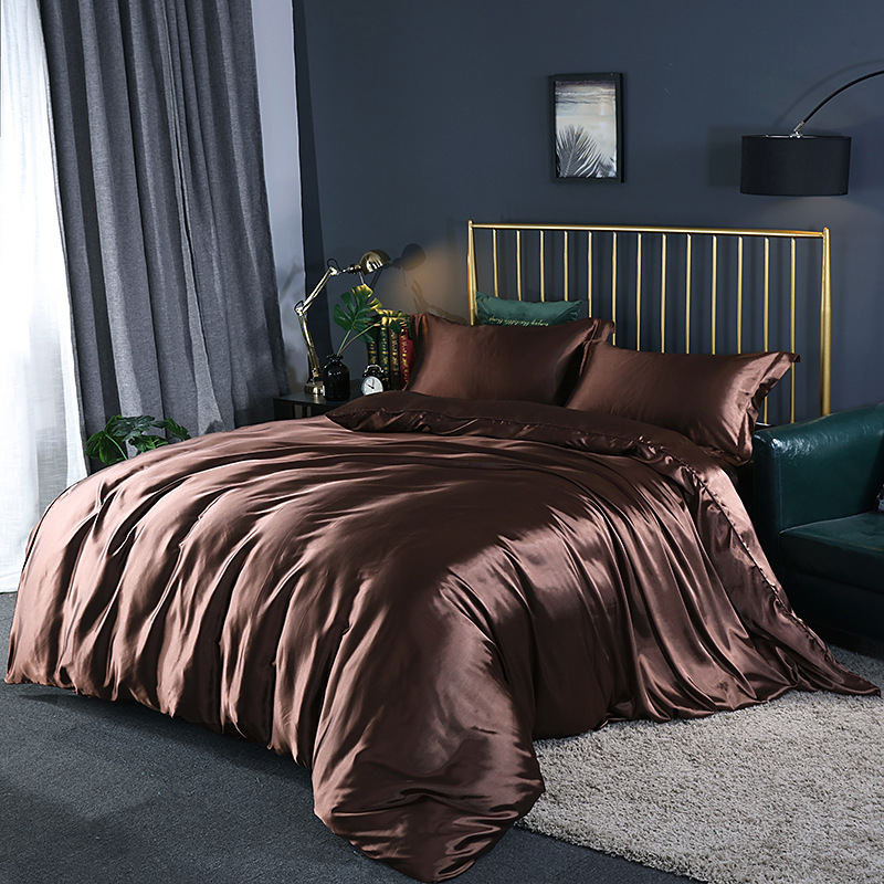 Designer Luxury Bedding sets King or Queen Size Bedding set Bed Sheets 4pcs Silk comforters Warm and comfortable