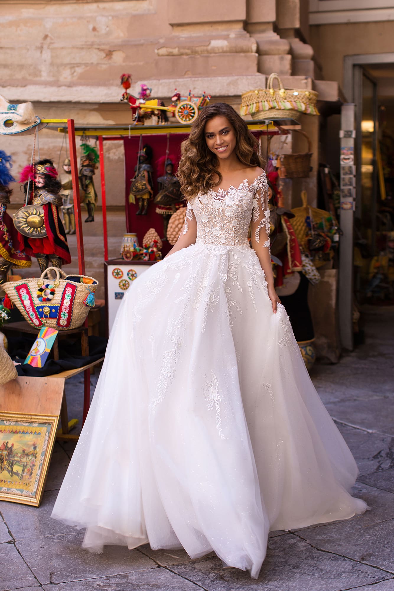 Romantic Lussanobridal Wedding Dresses Sheer Neck Long Sleeves Lace Bridal Gowns Button Back Boho Plus Size Wedding Dress vestido de novia