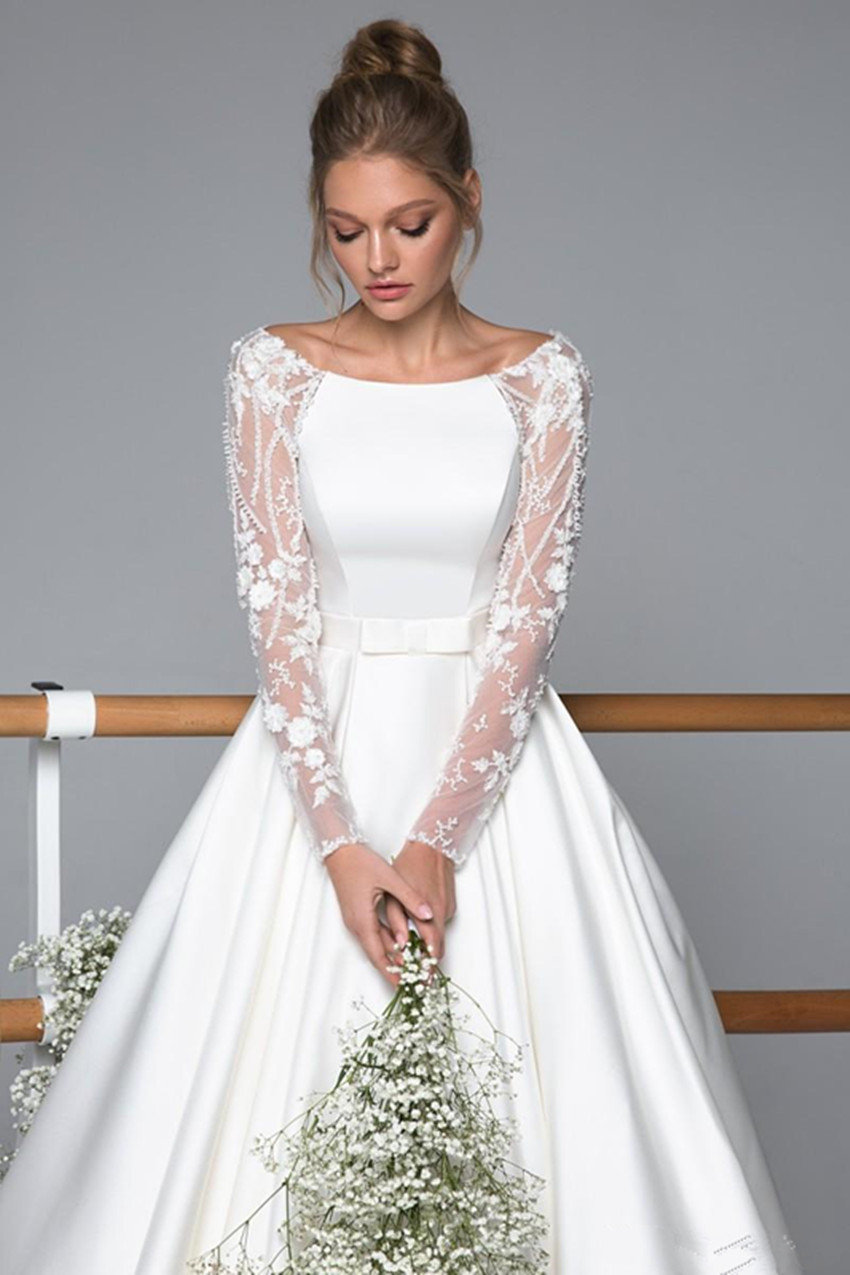 Satin 2020 A Line Boho Wedding Dresses Lace Appliqued Long Sleeve Sweep Train Beach Simple Wedding Gowns Custom Made Bohemian Bridal Dress