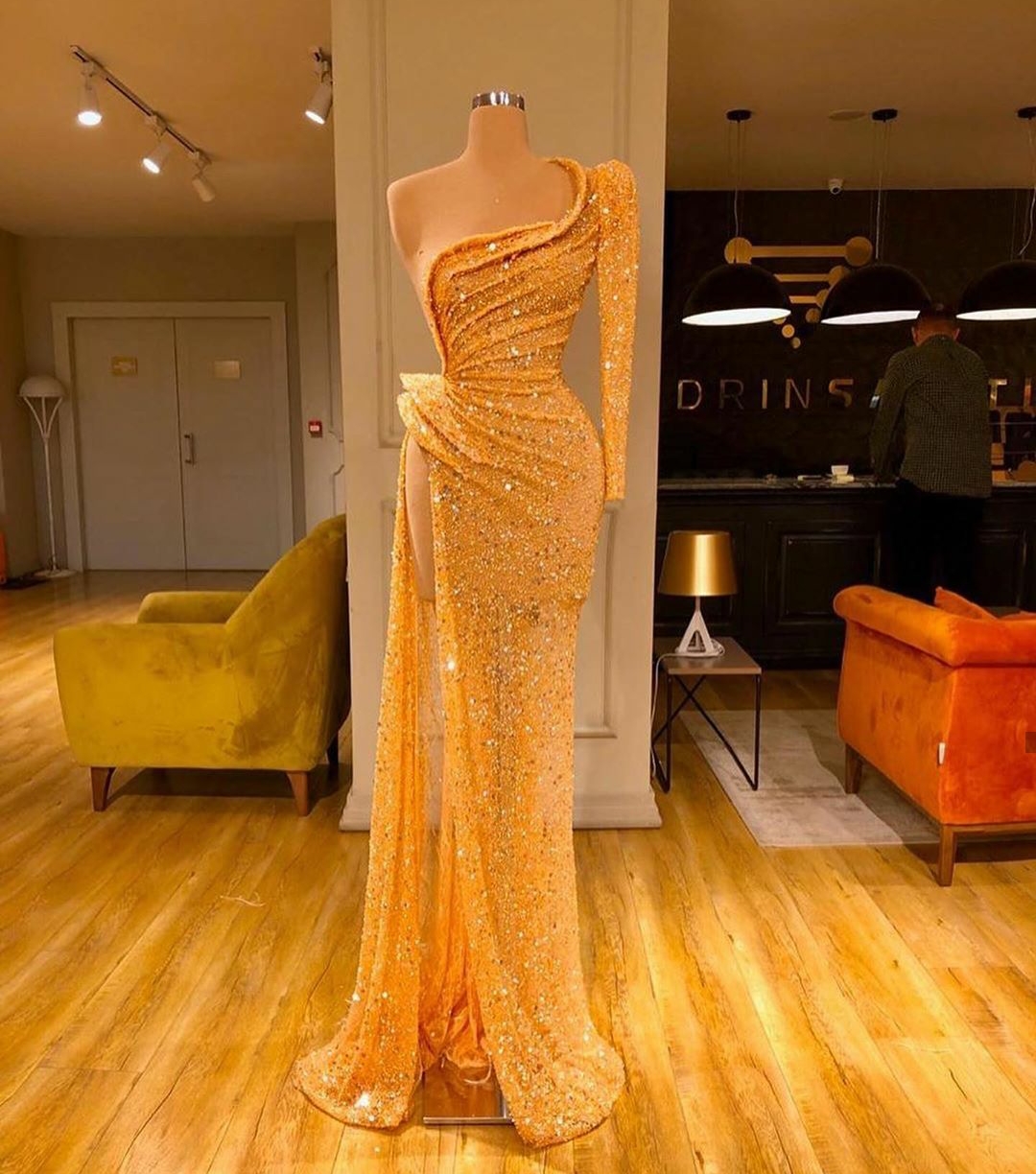Bling Bling One Shoulder Prom Dresses with Sequins Ruched Side Split 2020 Long Sleeve Evening Gowns Sexy robes de soirée