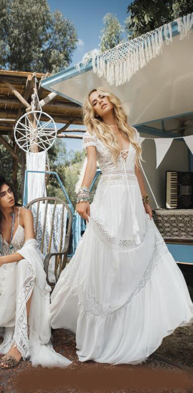 Vintage Bohemian Beach 2020 Wedding Dresses Deep V Neck Lace Appliqued Short Sleeves Bridal Gowns Chiffon Sweep Train Boho Wedding Gown