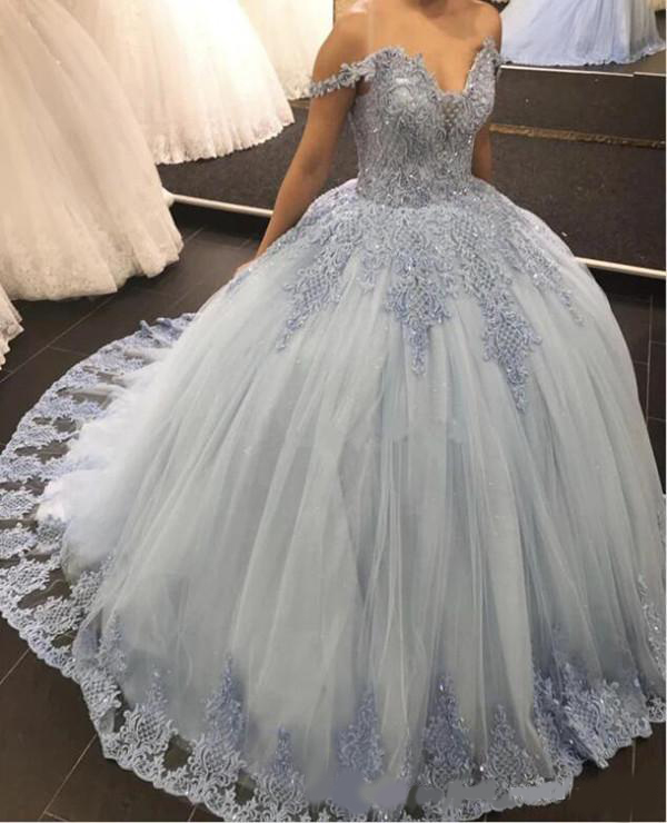 2020 Quinceanera Dresses Ball Gown Off Shoulder Lace Applique Sweet 16 Gowns Sweep Train Backless Prom Party Gowns